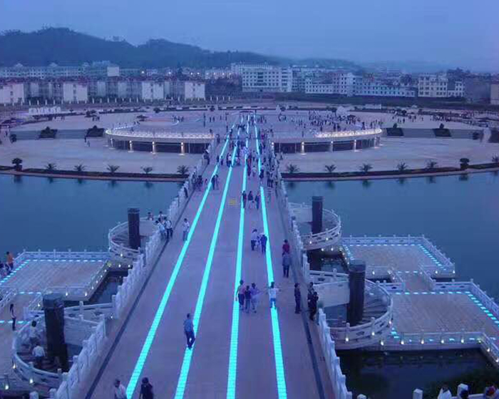 地磚（zhuān）燈