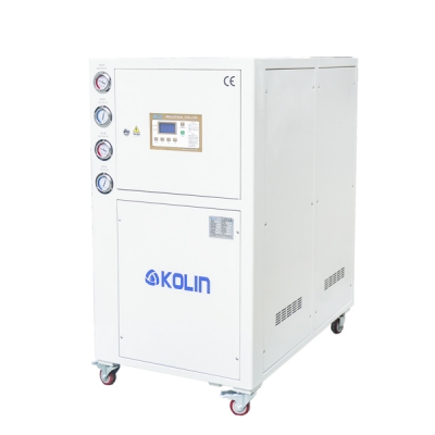 水冷式工（gōng）業冷水機KW-08D